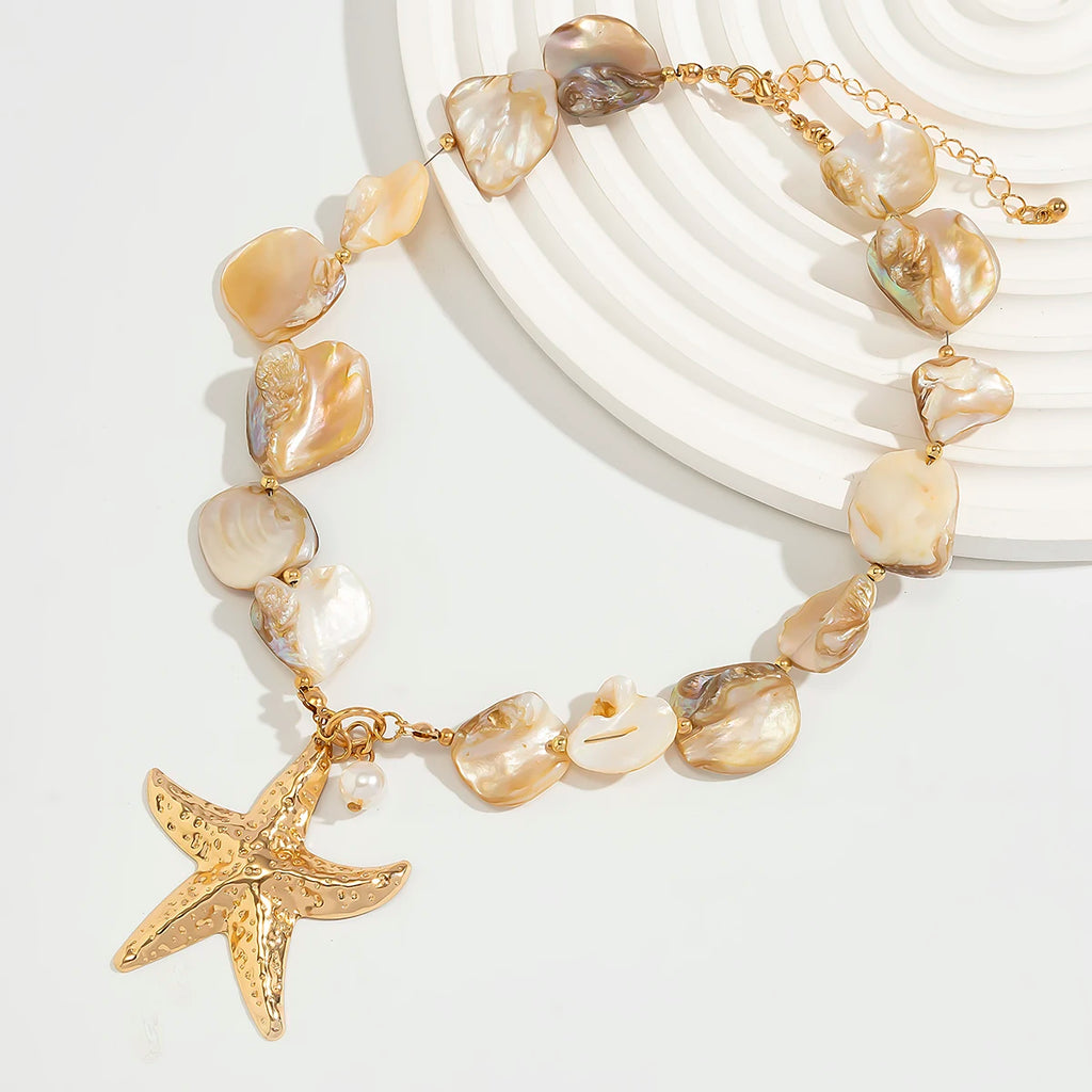 Women’s Gold Starfish Pendant Choker Necklace – Vintage Coastal Beach Jewelry