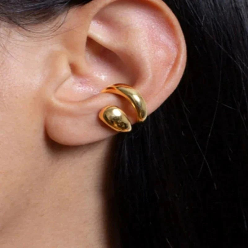 Elegant Gold Ear Cuff for Women – No Piercing Required