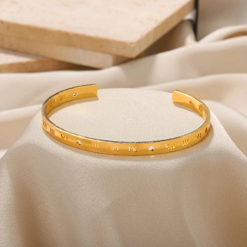 English: Luxury Textured Open Cuff Bracelet – Gold Tone