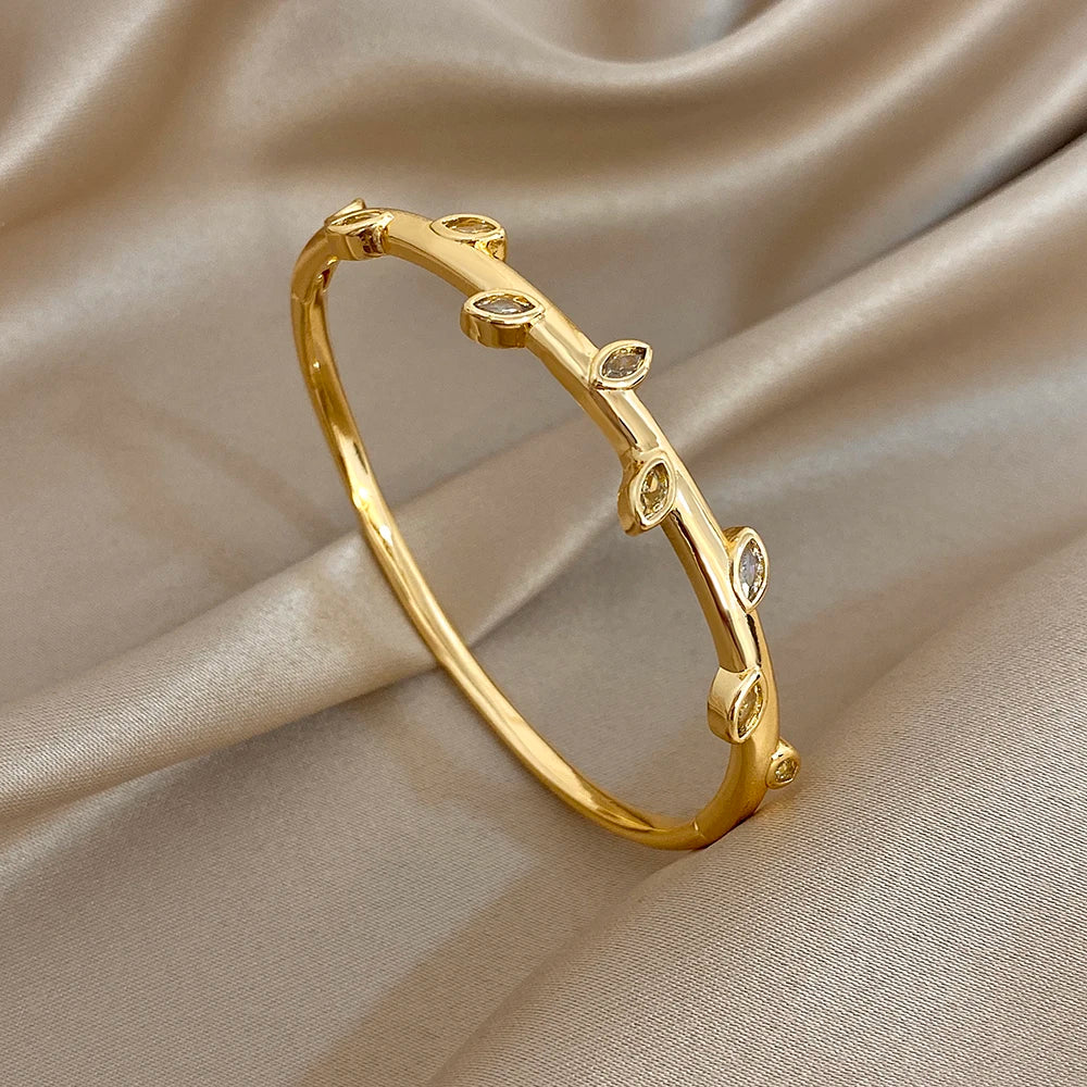 Women’s 18K Gold-Plated Rhinestone Leaf Wave Cuff Bracelet – Water-Resistant Jewelry