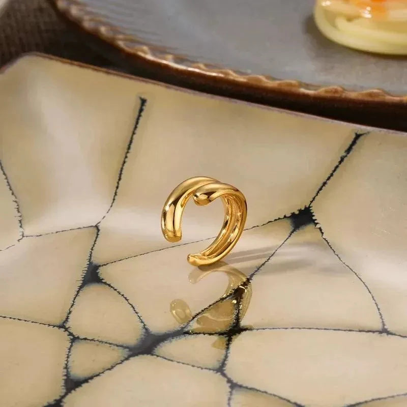Elegant Gold Ear Cuff for Women – No Piercing Required