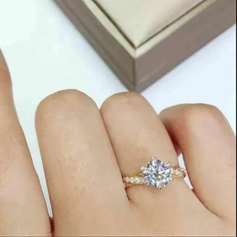 Elegant Six-Prong Round-Cut Zircon Ring for Women – Gold-Tone Engagement & Occasion Jewelry