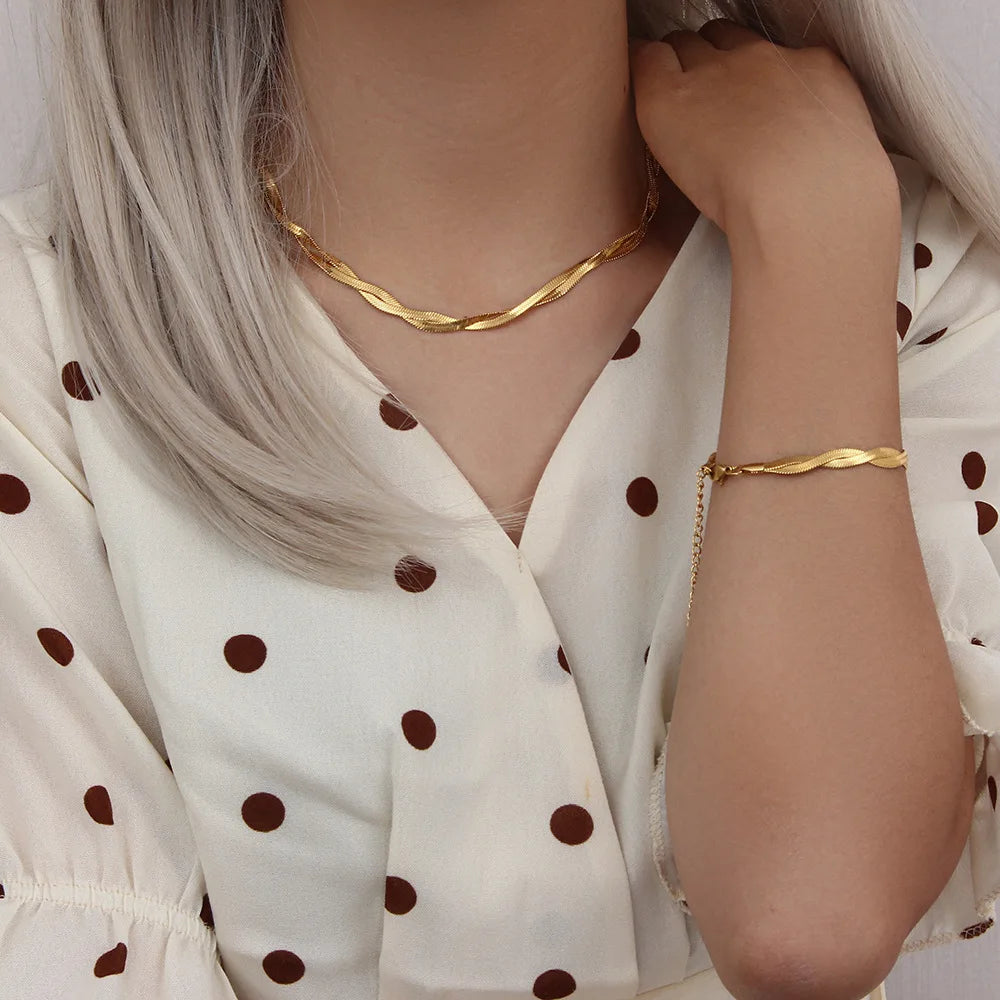 Women’s Gold-Plated Braided Herringbone Necklace & Bracelet Set – Water-Resistant Jewelry