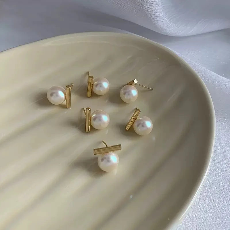 Women’s Pearl Stud Earrings – Elegant Gold-Tone Fashion Jewelry