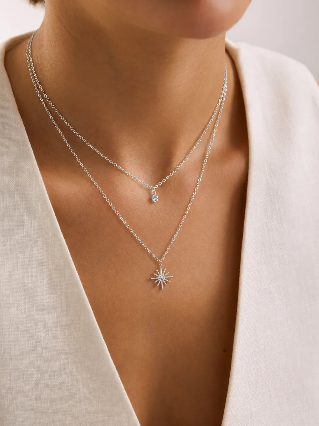 Exquisite Gold Pendant Necklaces