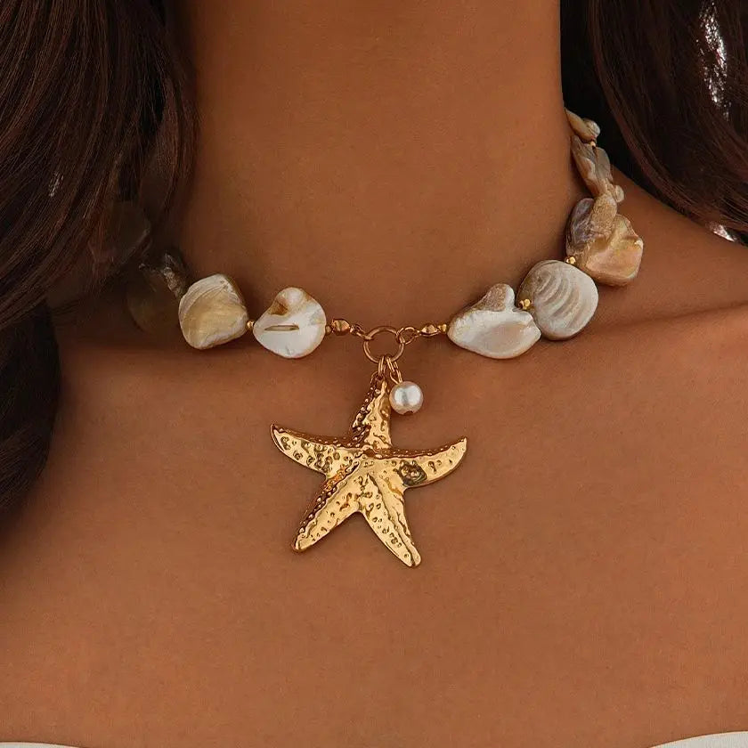 Women’s Gold Starfish Pendant Choker Necklace – Vintage Coastal Beach Jewelry