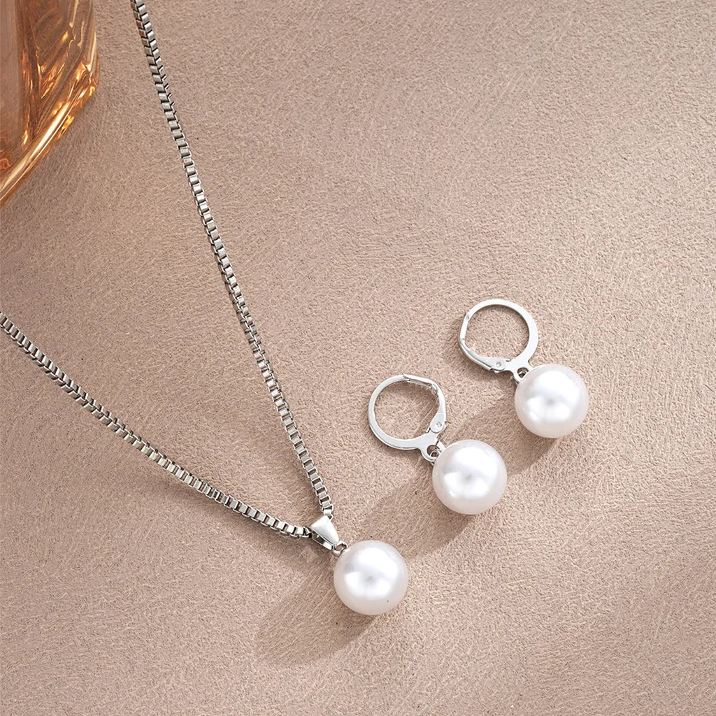Elegant Pearl Heart Jewelry Set – Necklace & Earrings for Women