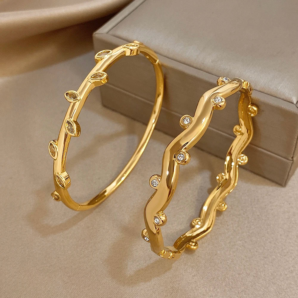 Women’s 18K Gold-Plated Rhinestone Leaf Wave Cuff Bracelet – Water-Resistant Jewelry